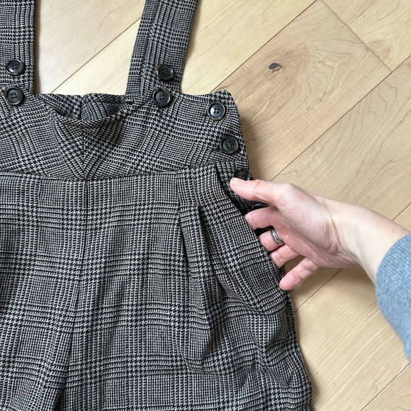 Stylish Women's Gray Plaid Jumpsuit - Picture 2 of 3